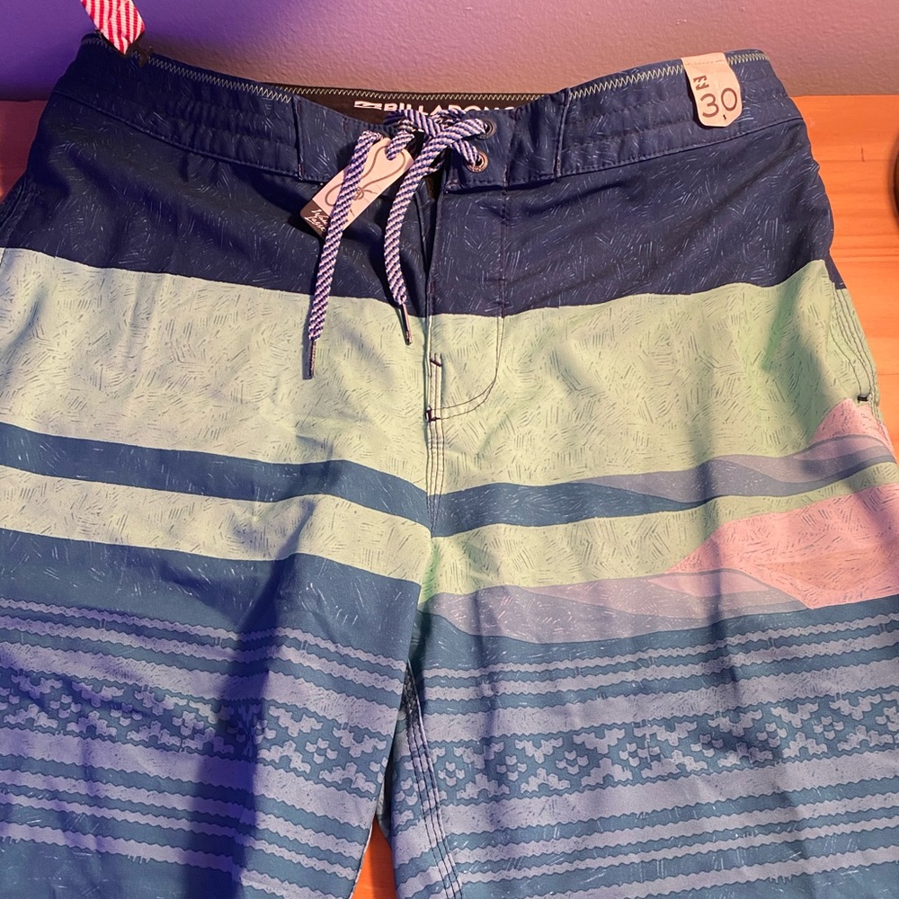 BRAND NEW BILLABONG BOARD SHORTS